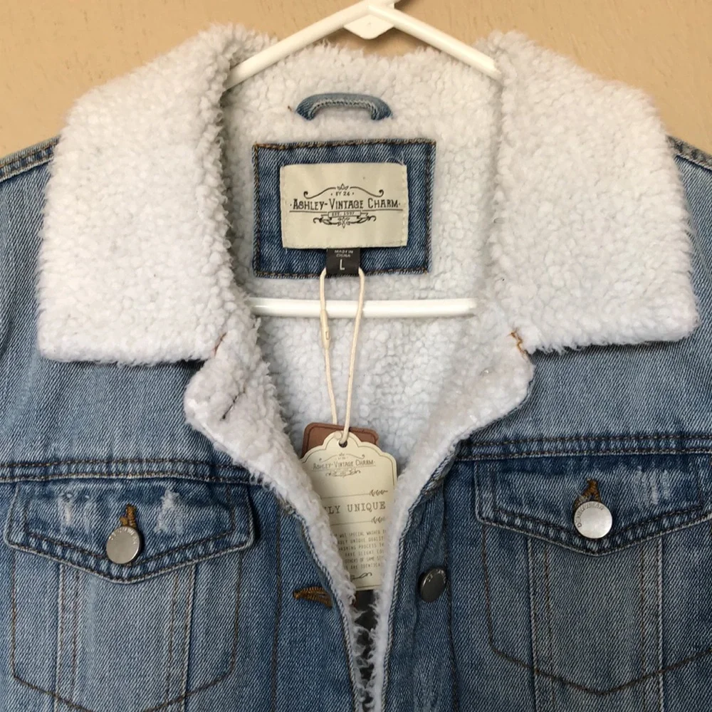 BRAND NEW lined Jean jacket Y2K - Picture 2 of 6